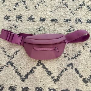 Dagne Dover Ace Fanny Pack in Orchid